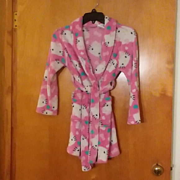 Hello Kitty Fleece Robe - Picture 4 of 6